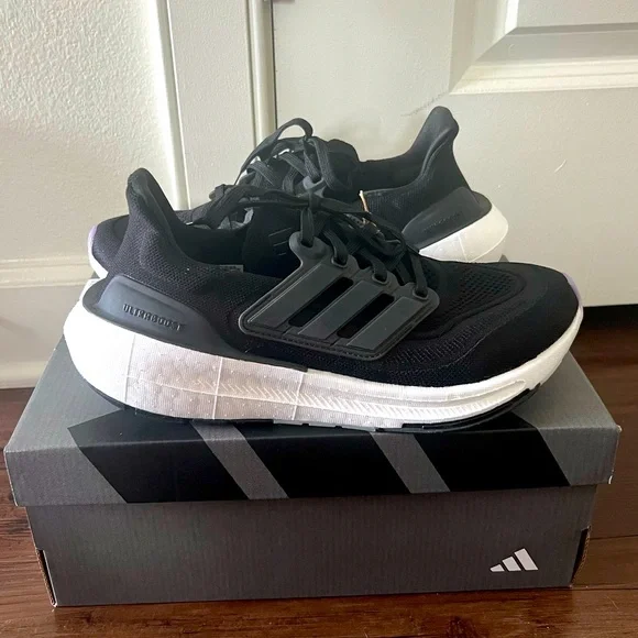 Adidas Ultraboost Light W - Picture 1 of 7